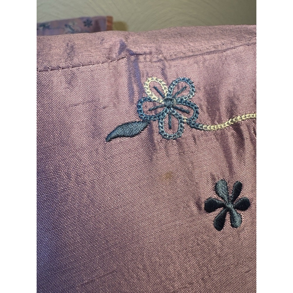 Pottery Barn Kids Throw Pillows Set Of 2 Purple Pink Floral Design Bedroom - Picture 2 of 7